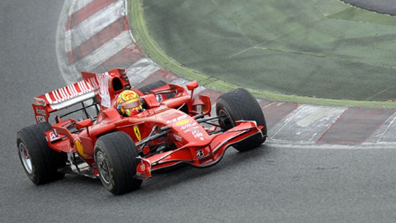 rossi fi test, rossi drives ferrai, rossi f1, rossi ferrari, motoroids